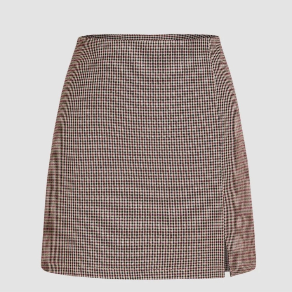 CIDER Split Hem Mini Skirt in Red Houndstooth. Brand New!